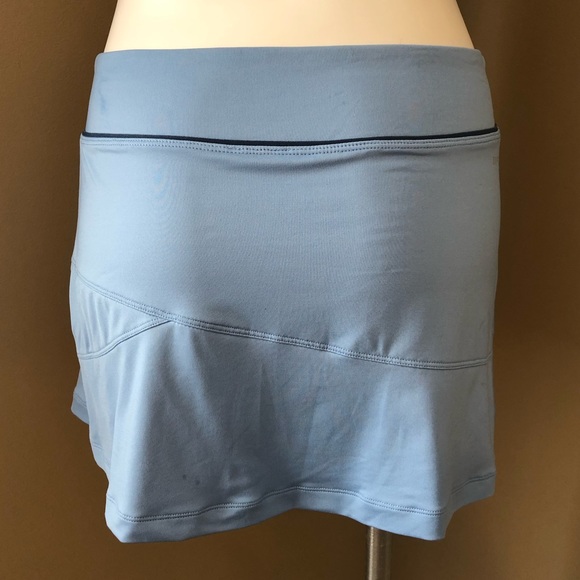 *SOLD* Nike Dri Fit Skort w/ front pleats - Picture 6 of 8